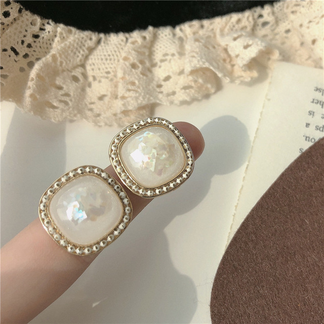 Simple Celebrity Style Gold Pearl Drop Earrings For Woman 2022 Korean Fashion Jewelry Wedding Girl's Sweet Accessories