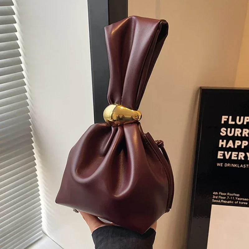 Personalized Soft Leather Clutch Bag Luxury Designer Women Pleated Mini Bucket Pouch Temperament Side Zipper Party_voghion.com