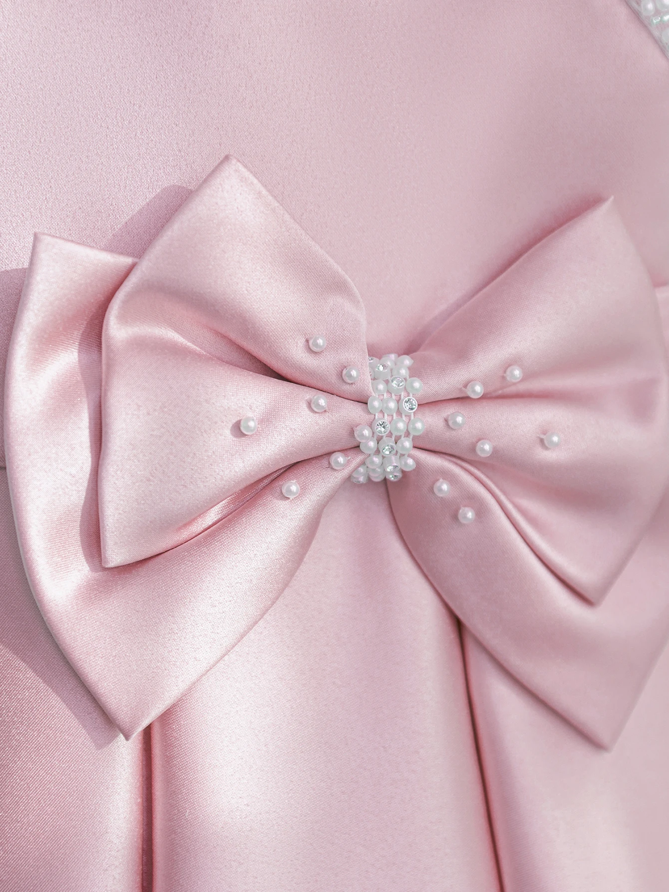 فساتين حفلات عالية الجودة مصممة خصيصًا للفتيات الص...