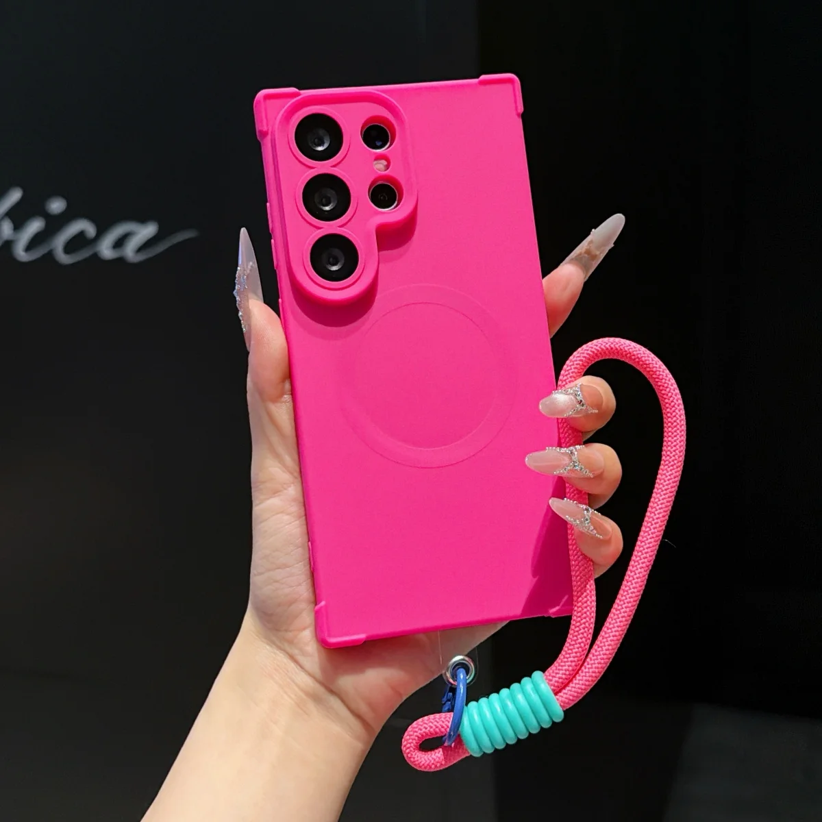 Right Angle Anti-Drop Soft Silicone Shockproof Phone Case with Lanyard and Magnetic Compatibility