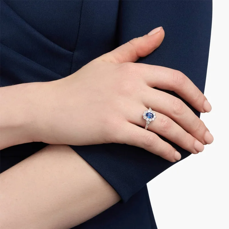 9K/14K/18K Weißgold Labor-Saphir-Diamant-Ring Blumenförmiger Labor-Oval-Saphir und Runder Diamant-Verlobungsring Feiner Schmuck – Detail 5