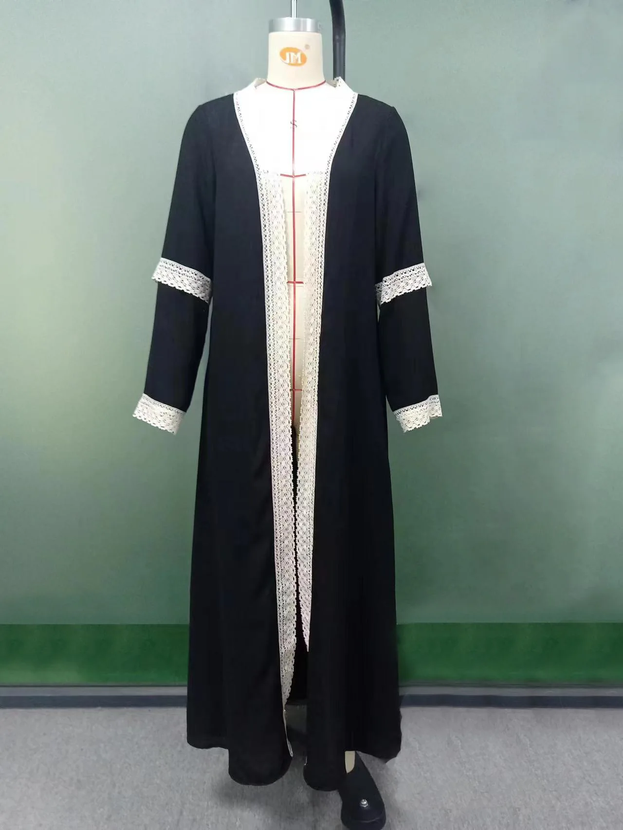 Рисунок 4 - Женское платье-туника с длинным рукавом