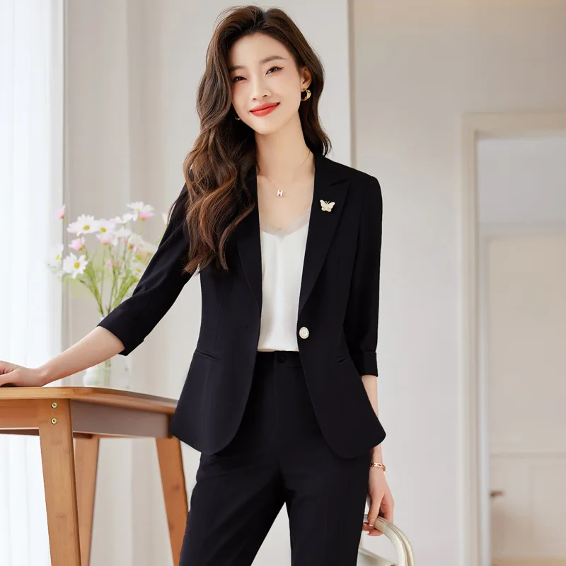 Small Blazer Women's Spring 2023 New Korean Version Professional Temperament Goddess Fan Fashionable Western Suit Suit