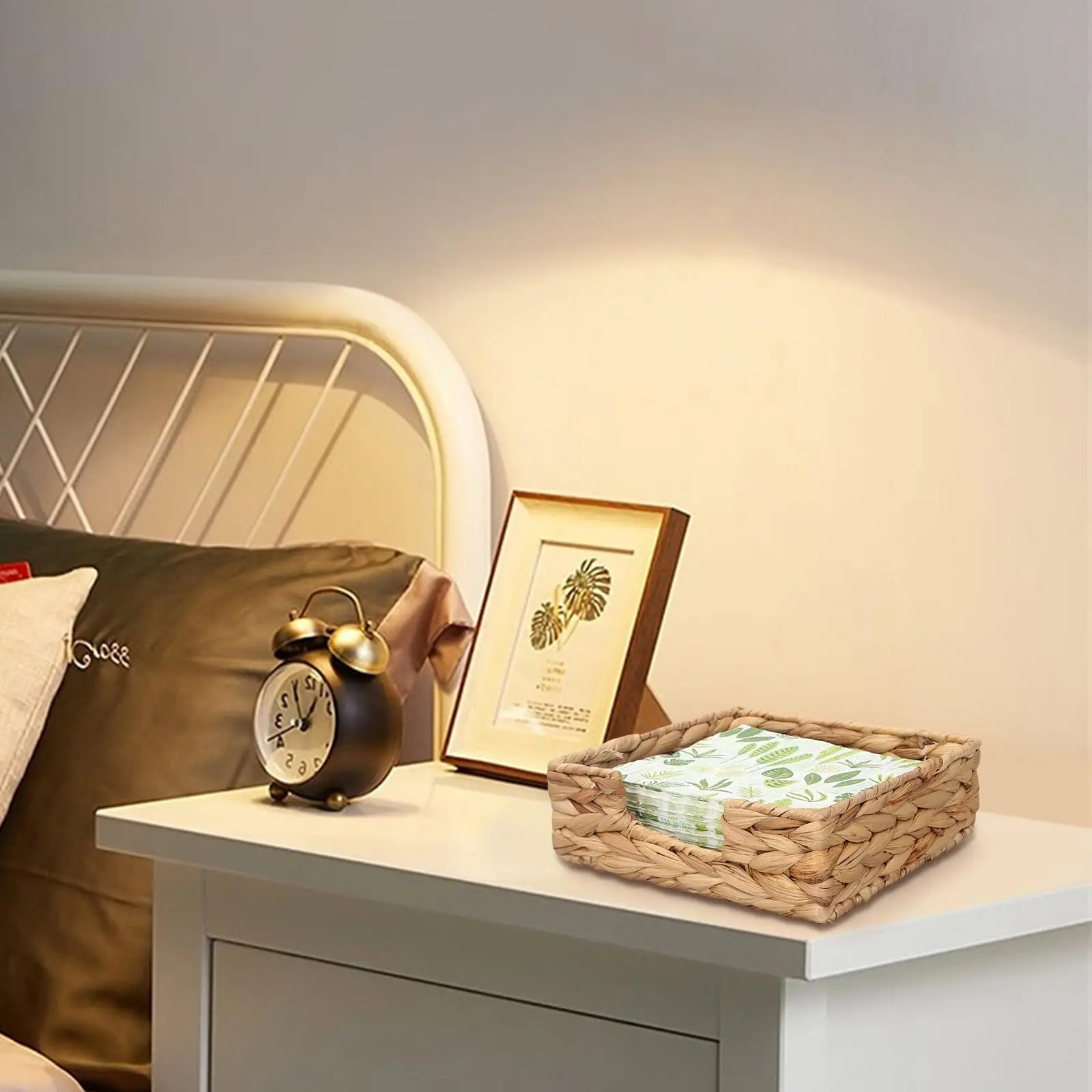 Square Napkin Holder Disposable Guest Towel Napkins Storage Holder Woven Water Hyacinth Napkin Dispenser Serving Tray for table 4