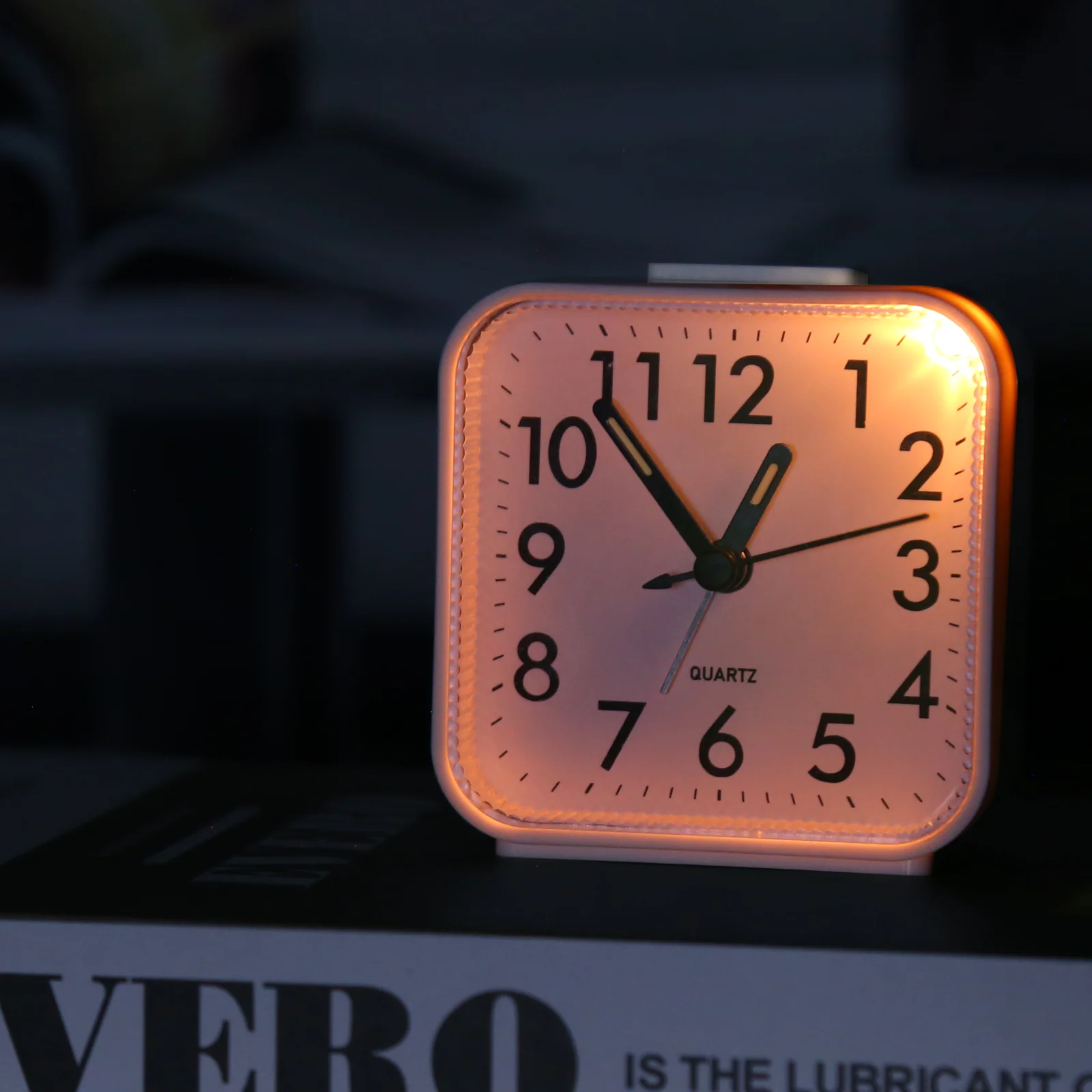 ORIA Portable Analog Alarm Clock - Classic Bedside Clock for Home & Travel, Available in 4 Colors