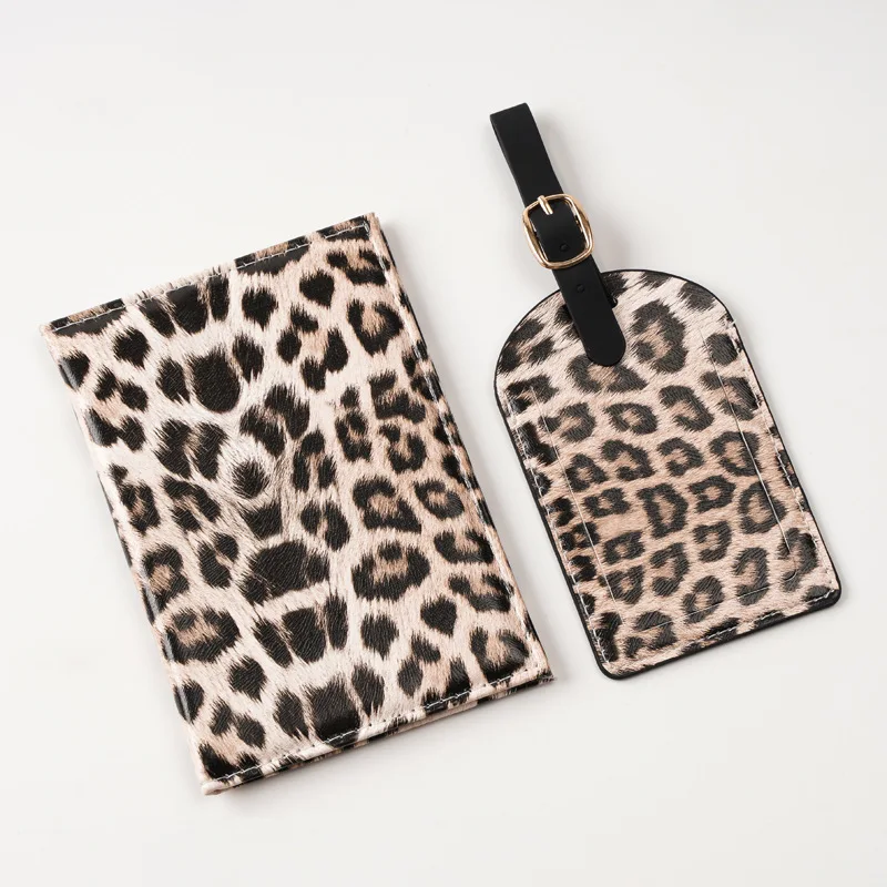 Custodia Protettiva per Passaporto con Stampa Leopardata, Portafoglio da Viaggio, Regalo, Porta Carte in Pelle PU, Borsa Portaoggetti Unisex - immagine 4