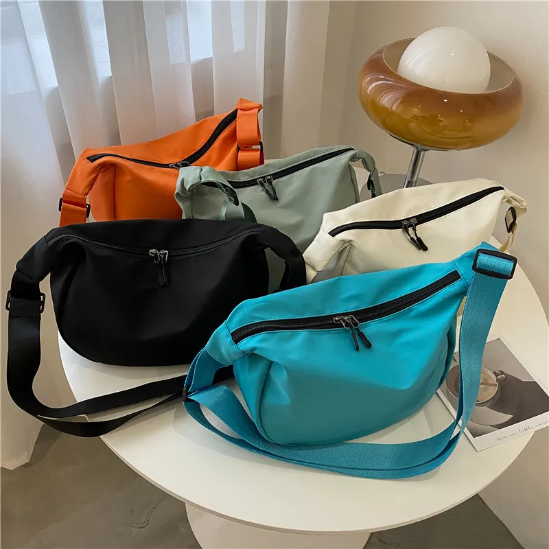 

Women's Crossbody Bag New Trendy Korean Version Large-capacity Dumpling Bag Casual Light Oxford Cloth Simple Armpit Bag