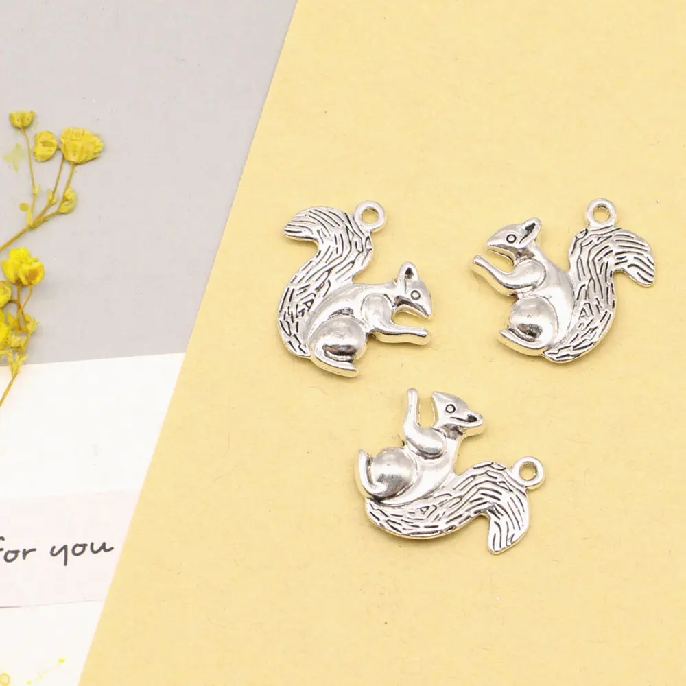 

5pcs 21x22mm Squirrel Charms Woman Pendant Girls Craft Male Jewelry Antique Silver Color