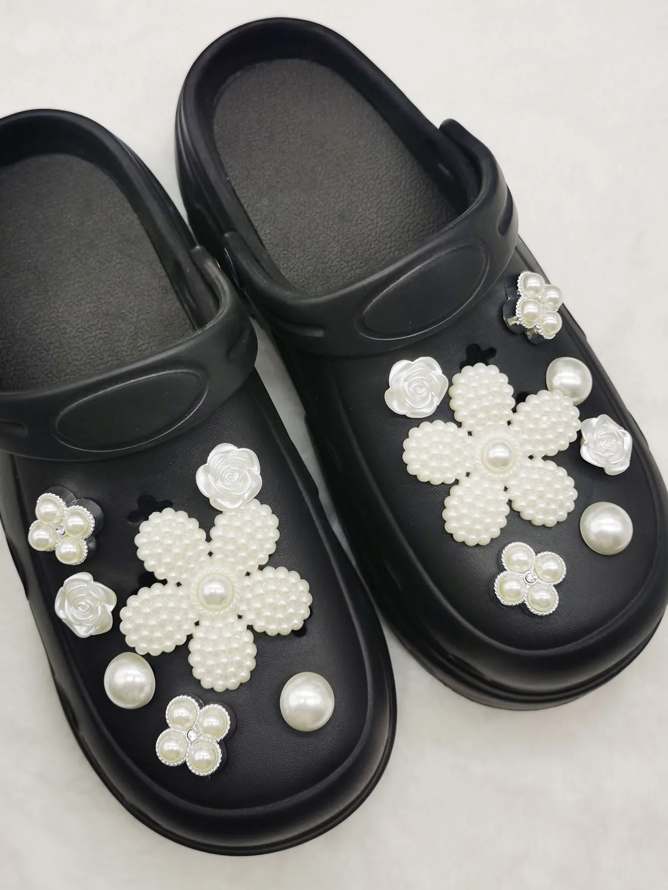 14-teiliges Set Harz-Blumen Schuh-Charms Zubehör Strass Schuhschnallen DIY Dekorationen Künstliche Perlen Rosen Clogs Schuhclips – Detail 7