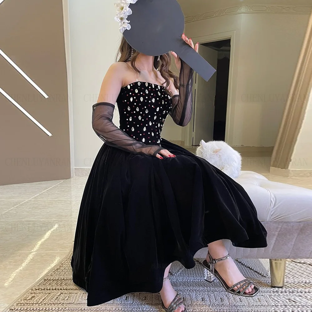 

Strapless A-line Formal Occasion Dress 2024 Beads Crystal Long Ball Gowns Velour Evening Party Gowns With Gloves فساتين الحفلات