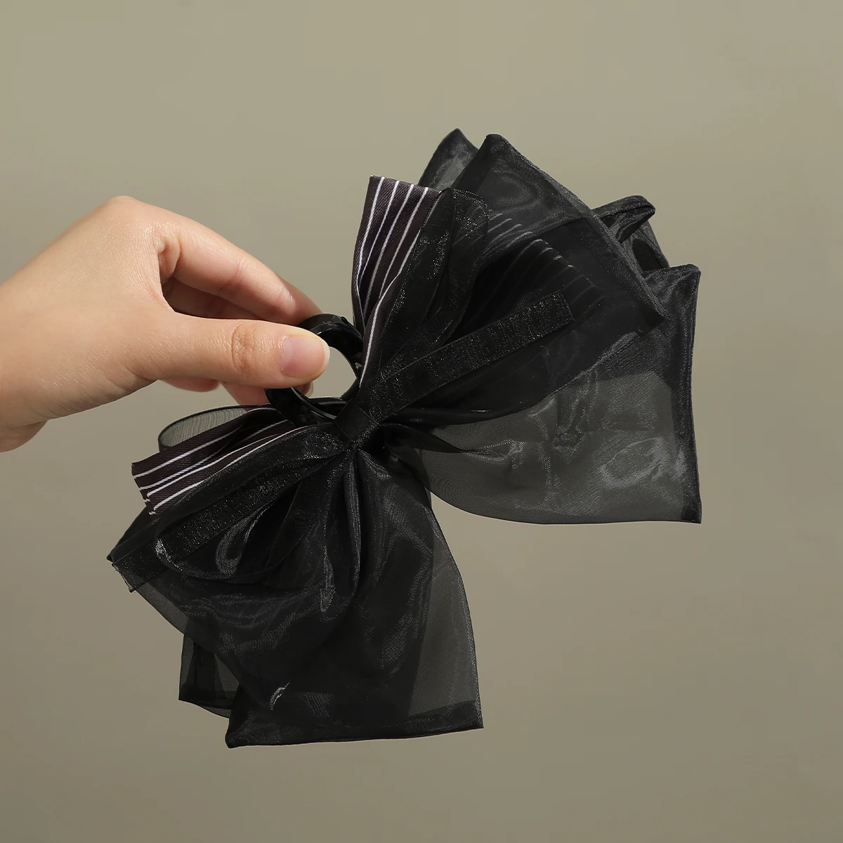 Bow Black Hair Claw For Women Summer Mesh Large Hair Crab Clip Korean Ponytail Hairpin Crab Claw Fashion Headwear Accessories