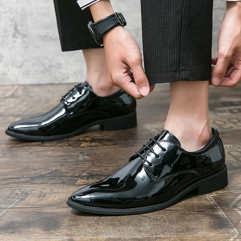 Wholesale Black Men's Italian Leather Dress Shoes Classic Oxford Business  Formal Working Shoes - China Dress Shoes for Men and Classic Dress Shoes  price