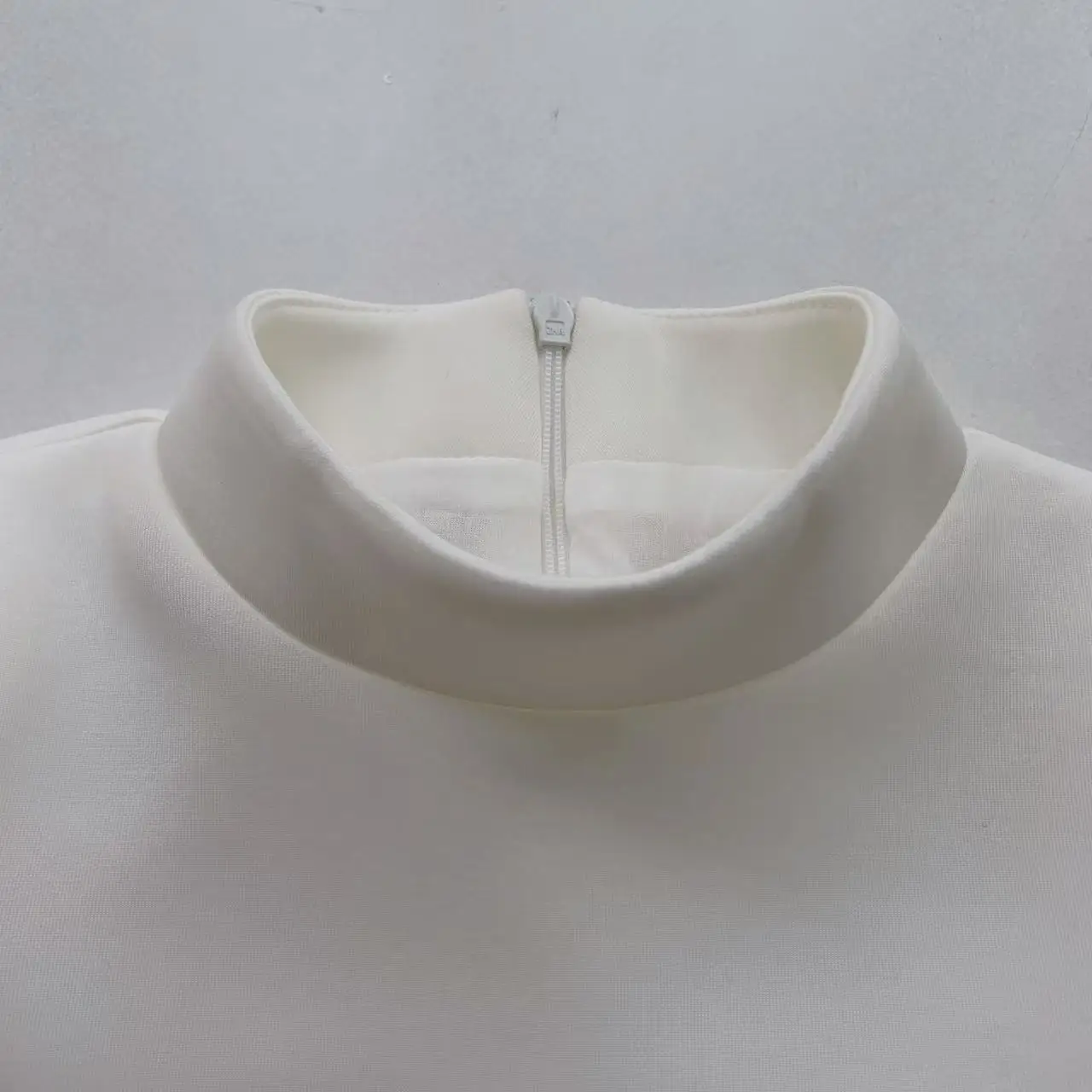 ملابس أطفال جديدة لربيع وخريف 2025 فستان جميل فستان بناتي مزين بالزهور القطنية