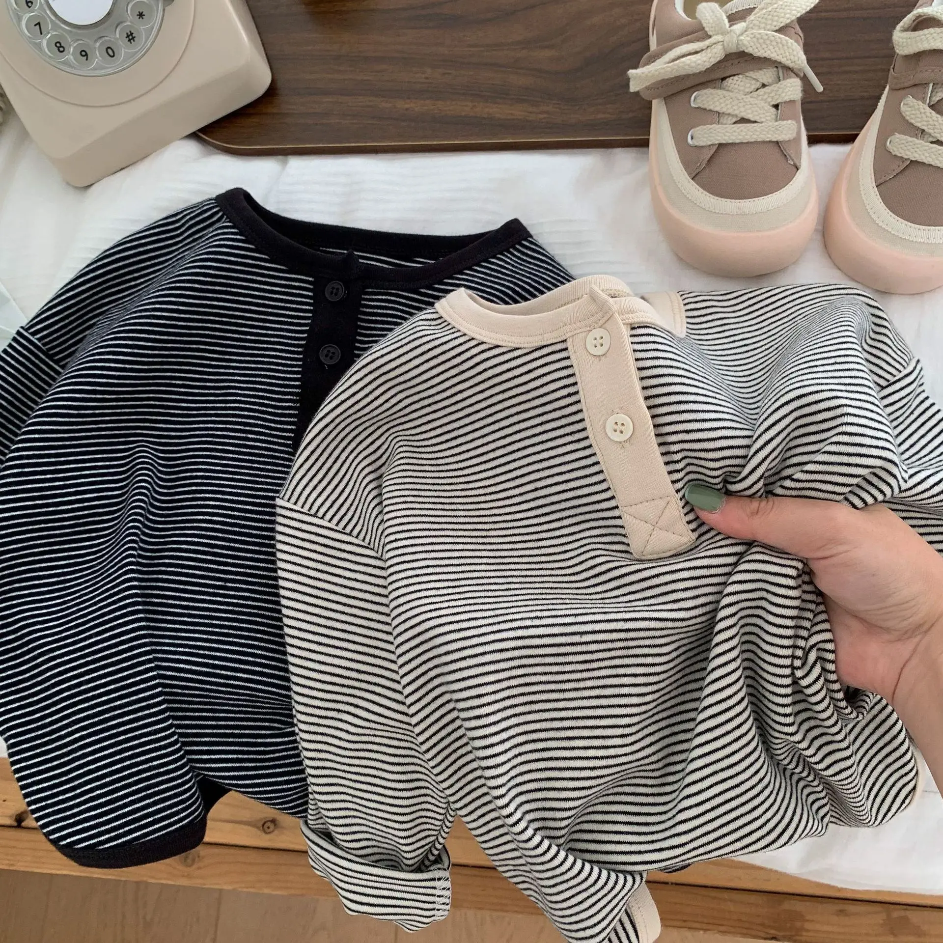 

Spring Autumn Korean Ins Children Boys Undershirt Stripe Long Sleeve Simple Lightweight Baby Boys Shirt Casual Kid Boys Pullover