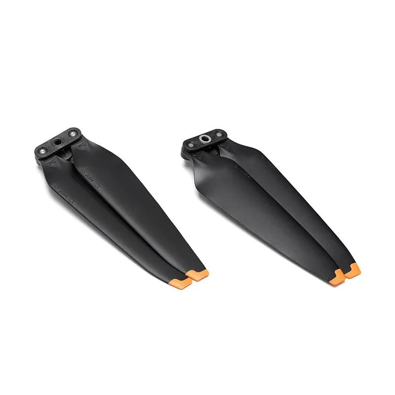 Hélices silencieuses pour DJI Mavic 3 Pro, montées sur un drone, prêtes à voler.