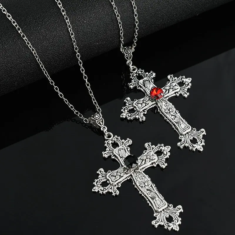Grande Collana Croce Gotica Uomo | Ciondolo Tono Argento Con Vetro Nero E Argento