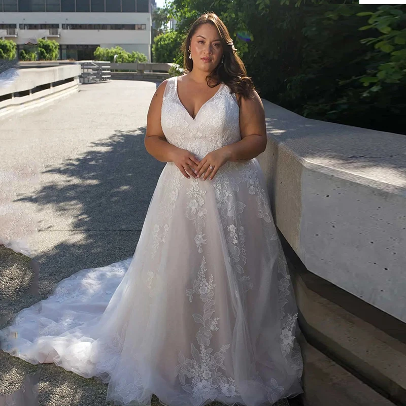 

Женское свадебное платье-трапеция TIXLEAR размера плюс, Кружевное белое платье со шлейфом и пуговицами для невесты, 2023