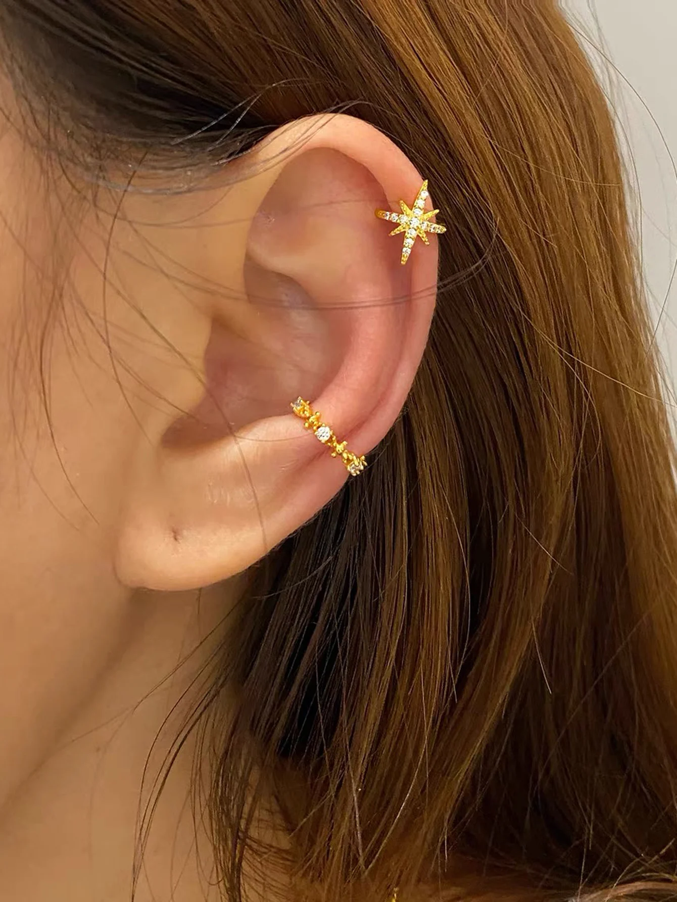 Sparkling Star Earrings Golden Mini Clip-Ons for Women Daily Wear