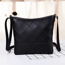 Chic Floral Pattern Crossbody Bag for Women - Soft PU Material and Trendy Design (Red)