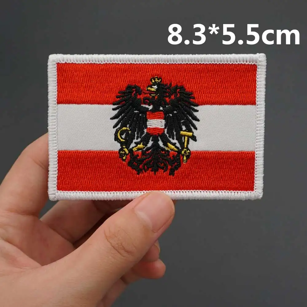Toppa con retro, bandiera dell'Austria con bandiera del Regno Unito