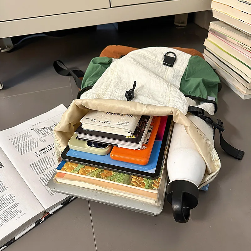 New Women's Outdoor Leisure Backpack Lightweight Hiking Bag Large Capacity Sports Travel Pack