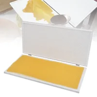 New Type of Hand Pressed Nest Base Machine with No Release Agent Silicone Mold, Bee Pure Beeswax in Metal Backboard 2