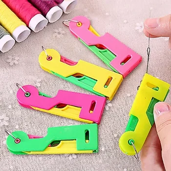 Random Color Threader Elderly Guide Needle Easy Device Convenient Automatic Sewing Needle Threader Thread Guide Tool 1