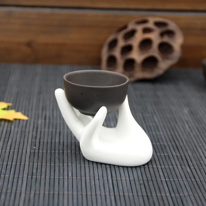 1 Pcs Hand Shape Ceramic Soft Or Hard Boiled Egg Cup Holder for Breakfast Brunch Egg Holder Container Tools