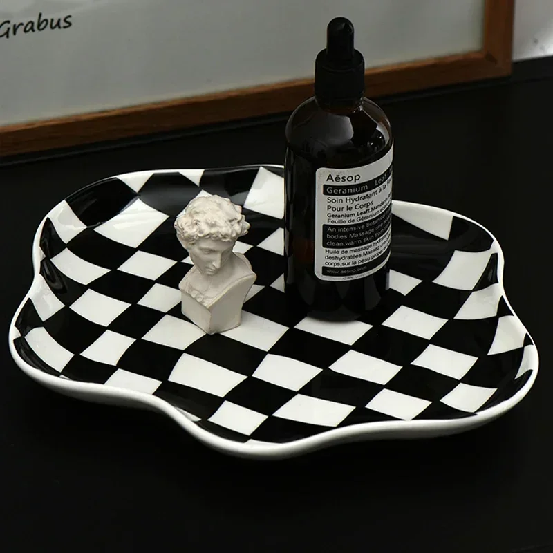 INS Checkerboard Ceramic Plate Jewelry StoragePlate DessertPlate Dessert plate Home Decoration Retro DinnerPlate Tableware 5