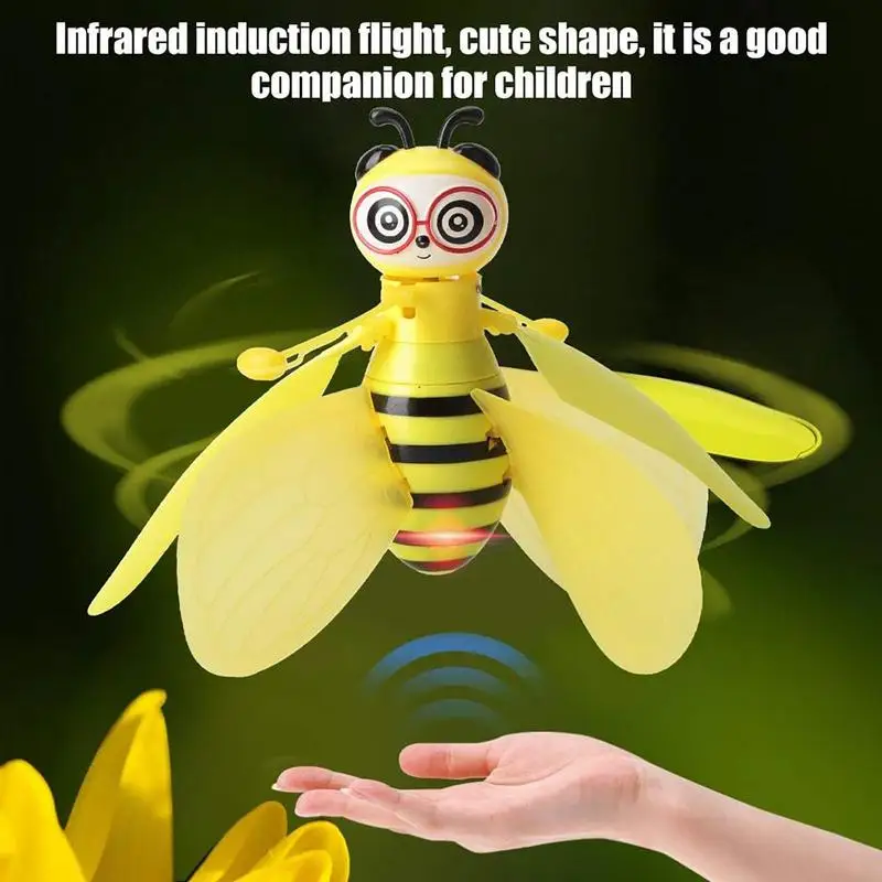 Mini drone abeille en plein vol, jouet enfant avec lumières LED, capteur infrarouge intégré.