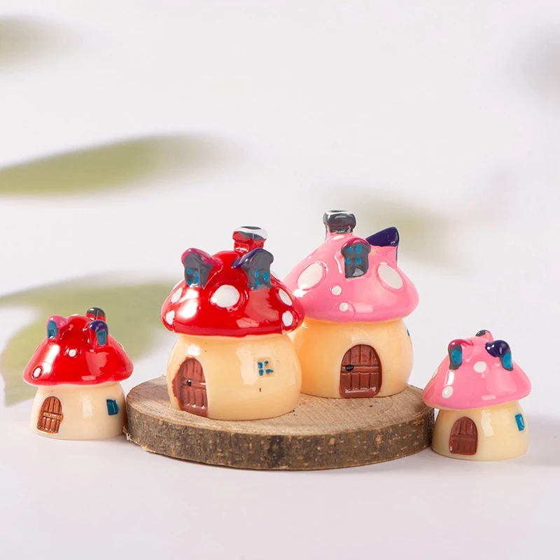 Resin Mini Mushroom House DIY Micro Landscape Ornaments Cute Garden Decoration Garden Home Crafts Ornaments Decoration