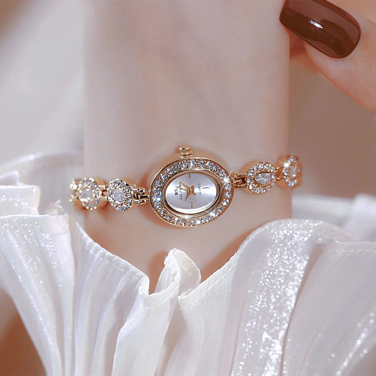 Emeralda Oval Gemstone Bracelet Watch 4