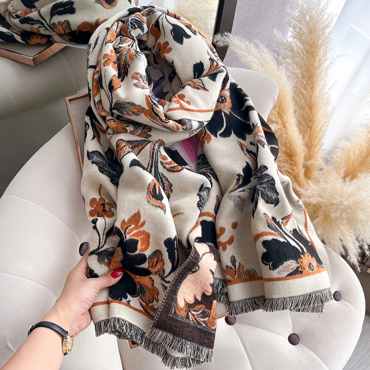 Autumn and Winter New Retro Elegance Two-Sided Jacquard Pashmina Scarf Warm Fringe Shawl Outdoor Coldproof Windproof Blanket