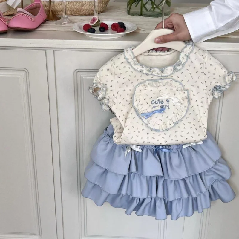 Girls' Short SleeveTSummer Shirt2024New Western Style Internet Celebrity Cake Dress Girl Floral Bottoming Shirt Two-Piece Set