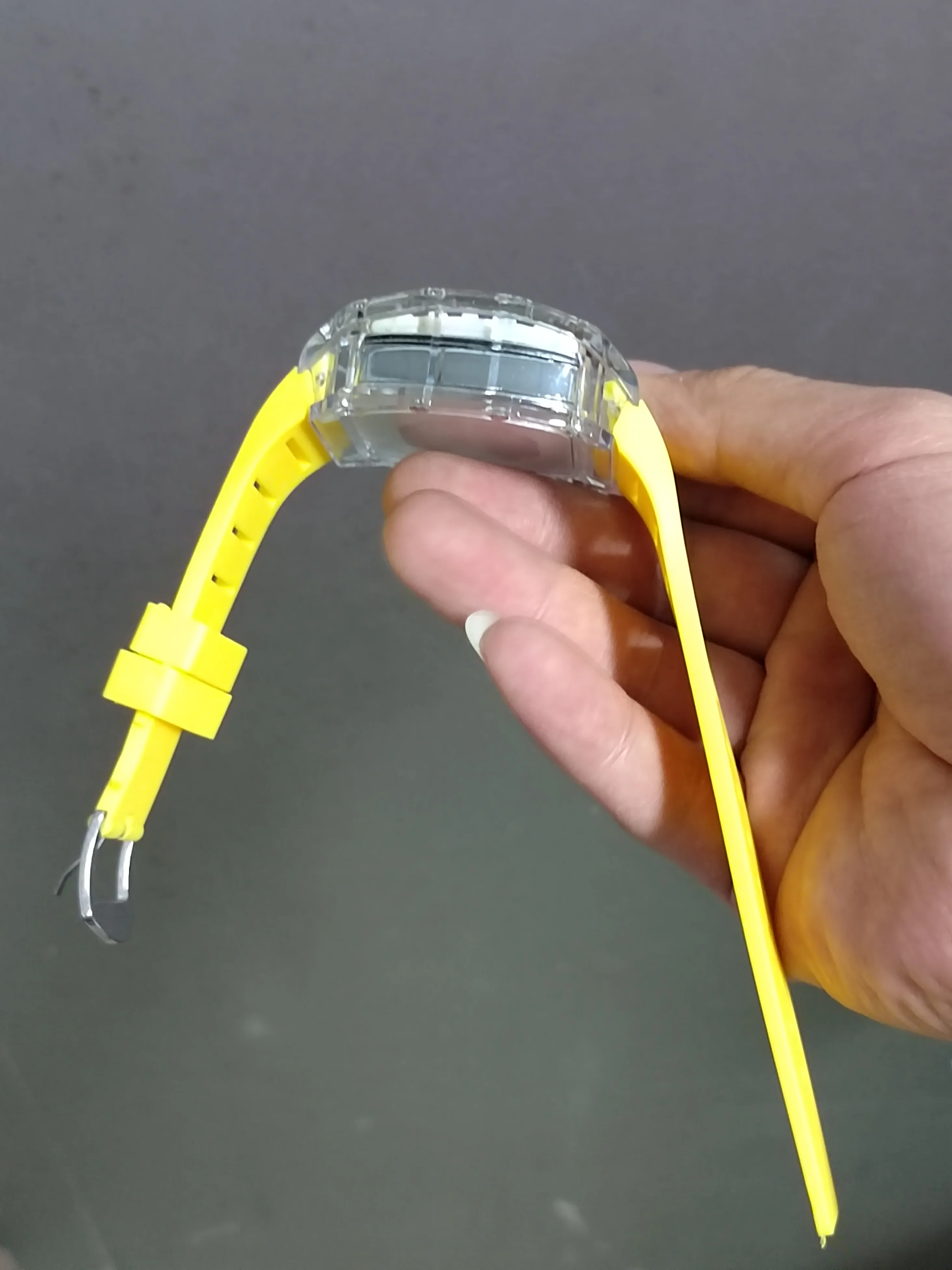 Luxury Trend Men’s Quartz Wristwatch Male Non-Automatic Watch for Man Non-Mechanical Watches Luminous Transparent Sports