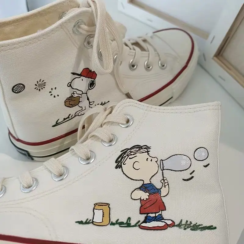 

2022 Snoopy Canvas Shoes Student Cartoon Hand-Painted Graffiti High Flat Shoes Cute Girls Outdoor Casual Shoes Couple Gift