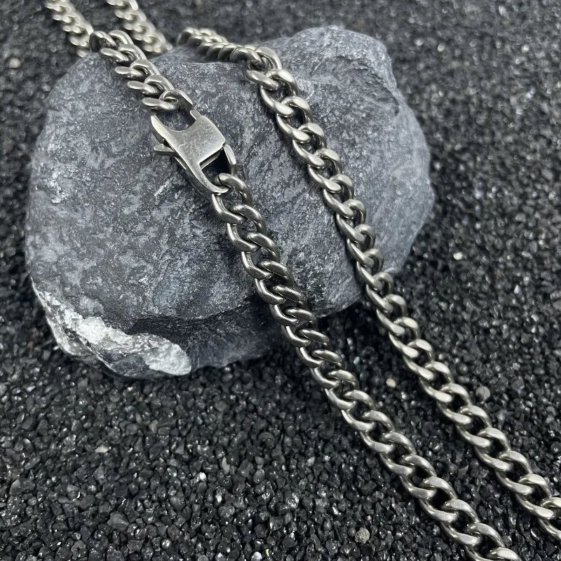 

New Pure Titanium Necklace with A Cuban Chain Width of 9.5mm Lightweight and Anti Allergic Trendy Hip-hop 600/650mm Long