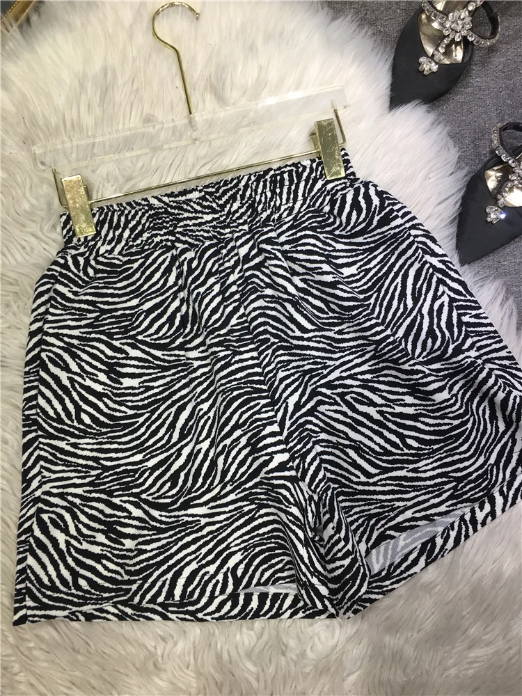 Korea Summer Women Hot Shorts 2022 New Long Legs Leopard Stretch Elastic High Waist Short Pants All-match Four Seasons Wear