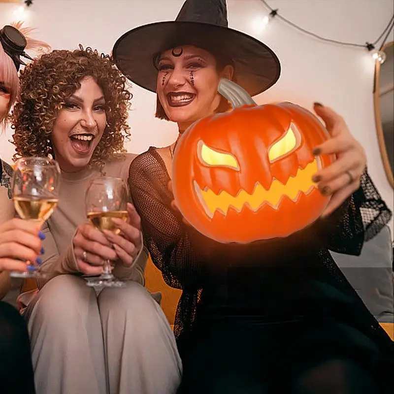 

Фонарь для Хэллоуина в виде тыквы