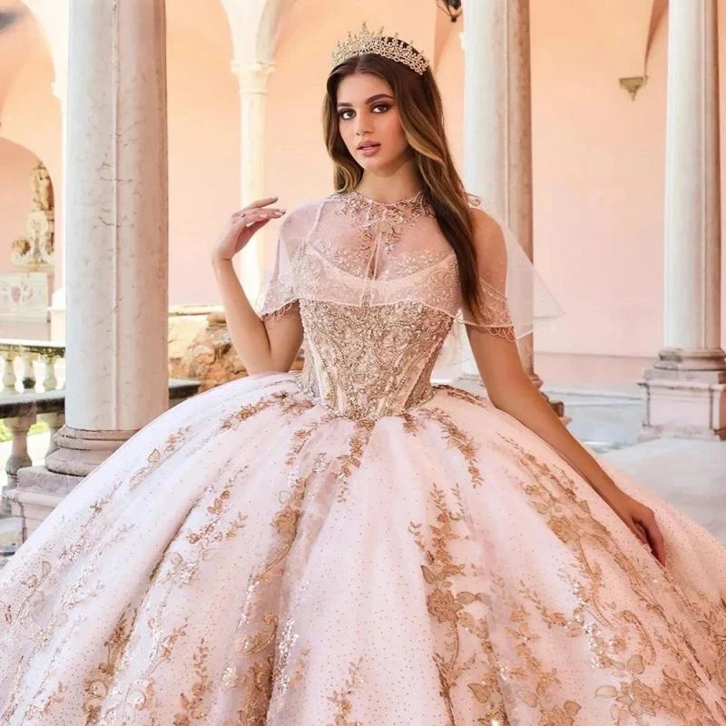 

Champagne Spaghetti Strap Sequined Appliques Lace Ball Gown Quinceanera Dresses Crystal Beading Corset Vestidos De 15 Años