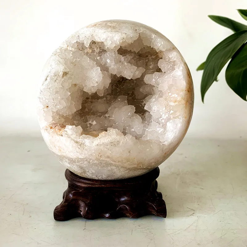 

Natural Stone White Agate Geode Crystal Ball Druzy Sphere Room Decor Feng Shui Ornaments And Witchcraft Reiki Spiritual Healing