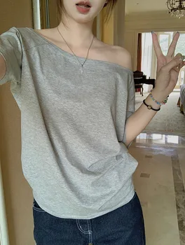Camisetas de mujer lisas simples de verano informales Cleanfit de manga corta que combinan con todo ropa de calle para chicas jóvenes Y2k Top ropa estética Ins 1