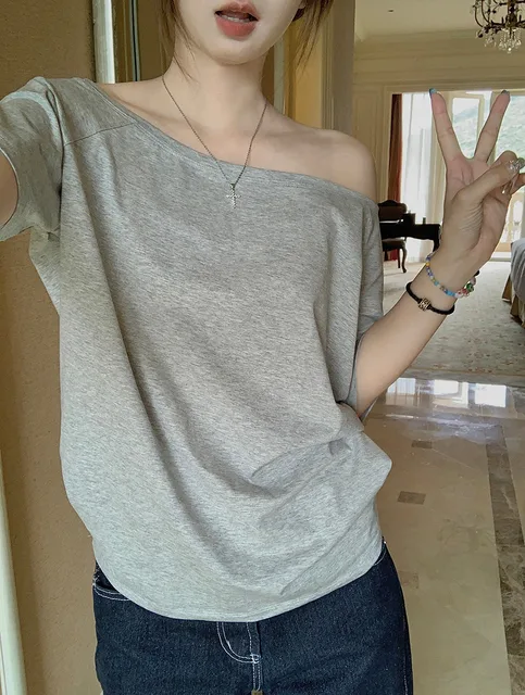 T-shirts femmes solide Simple été décontracté Cleanfit à manches courtes tout-match jeunes filles Streetwear Y2k haut vêtements esthétiques Ins 1