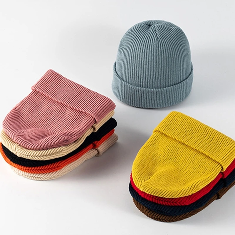 

Вязаные шерстяные шапки с напуском. Теплые зимние шапки. Шерстяная толстая шапка с напуском.