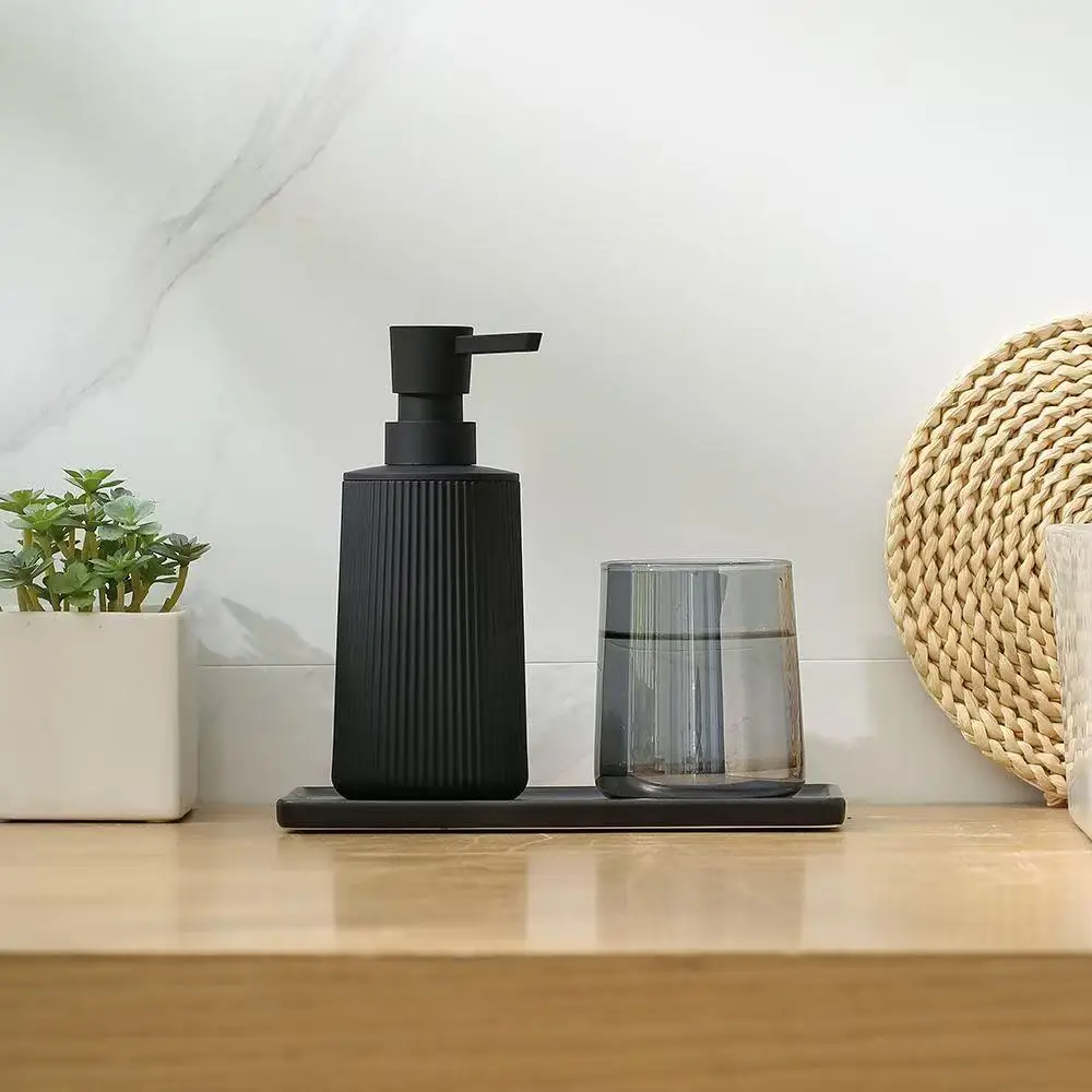 Separate lotion bottles are used for hand sanitizer, hand cream, dishwashing liquid, bathroom, kitchen, hotel and Mingsu plastic