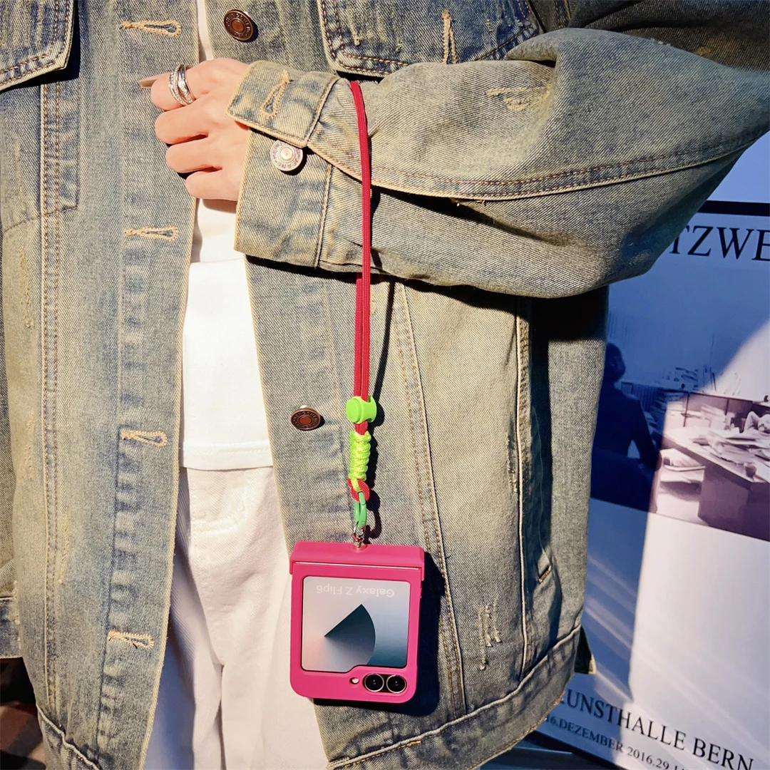 Korean Luxury Solid Color Case with Portable Rope Bracelet Chain