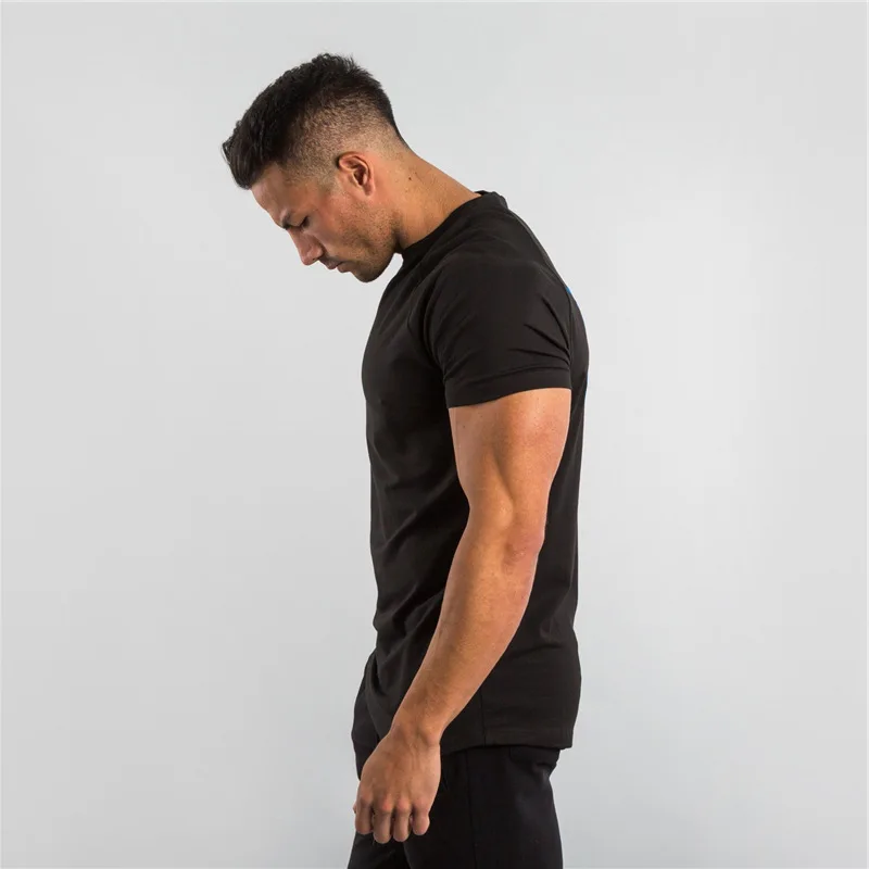 PlatiNum Men's Summer T-Shirt Fit Example