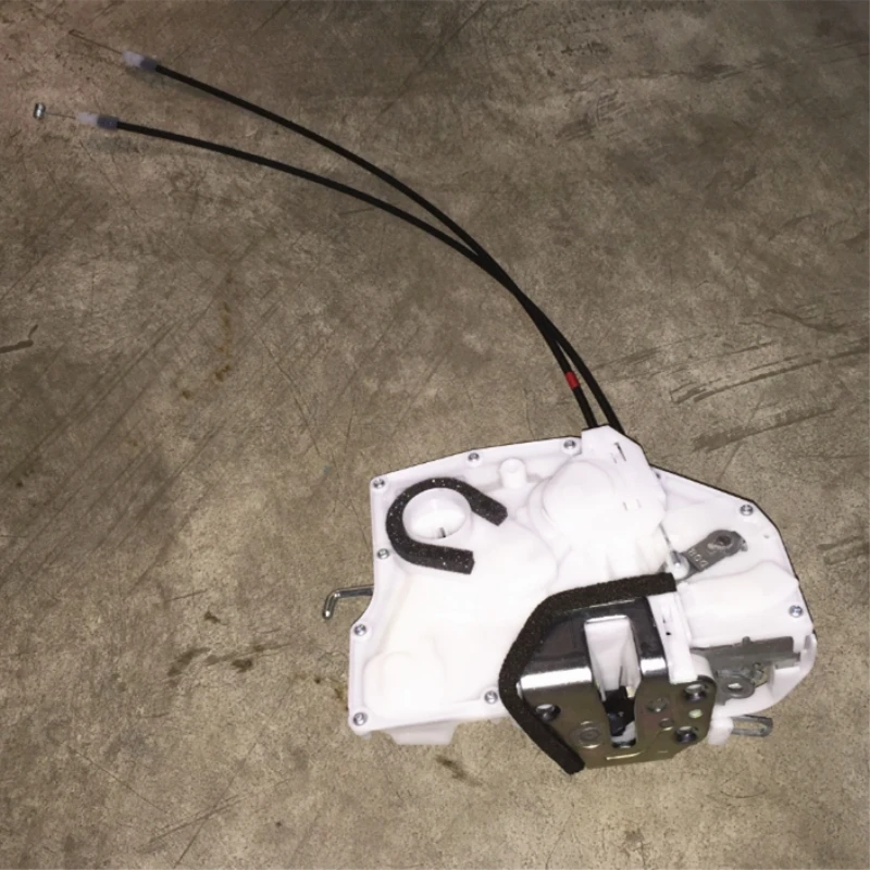 New High Quality Parts Front & Rear Door Latch Assy 82302-63J13