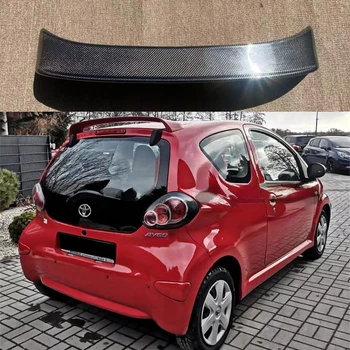 Spoiler sul tetto posteriore V.1 per Toyota Aygo MK1 (2005-2015) Hatchback Nero FRP Spoiler per labbro in fibra di carbonio per la decorazione dell'ala di coda dell'auto