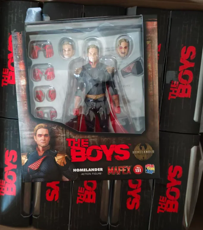 Medicom Toy MAFEX Homelander – Action Figure The Boys – 180 Mm - 6